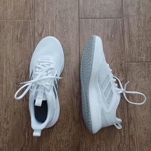 Womens Adidas Cloudfoam, 9, white, new